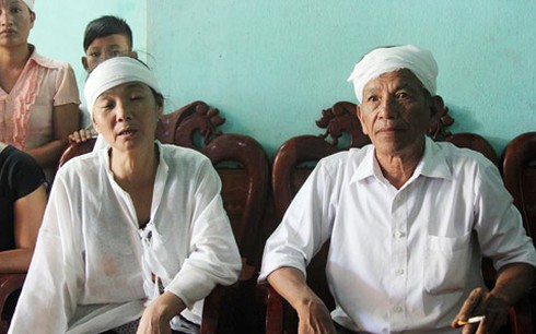 Vì sao người nhà bệnh nhân đánh BS, phá bệnh viện? - ảnh 3