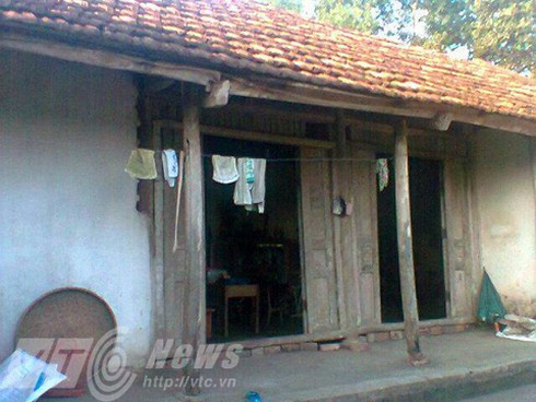 Nữ thủ khoa xinh xắn rửa bát thuê kiếm tiền nhập học - ảnh 1