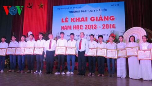 Thủ khoa ĐH Y Hà Nội được nhận học bổng toàn phần - ảnh 1