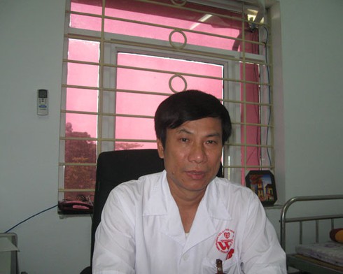 “Đừng để cô ấy lại gần tôi, cô ấy muốn giết tôi” - ảnh 1