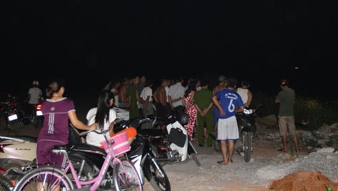 Phát hiện nam thanh niên chết bên cánh đồng - ảnh 2