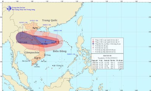 Tin bão số 10 khẩn cấp: Đêm nay mưa trút xuống miền Trung - ảnh 1