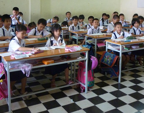 Quỹ lớp, quỹ trường: Thu chi thoải mái tiền tỷ - ảnh 1