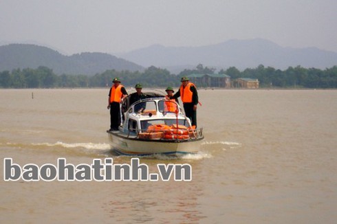Hà Tĩnh: Các huyện miền núi bị cô lập vì lũ - ảnh 5
