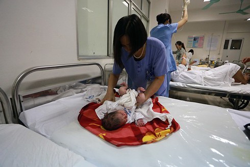 Ngắm công dân thứ 90 triệu của Việt Nam - ảnh 8