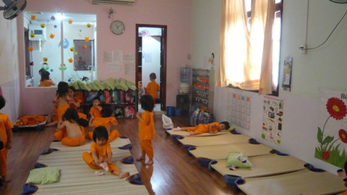 Bé 3 tuổi học trường phí 9 triệu vẫn bị đánh lằn mông - ảnh 2