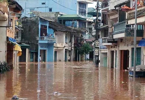 Quảng Ninh: Lũ lên bất ngờ, chính quyền không kịp trở tay - ảnh 1