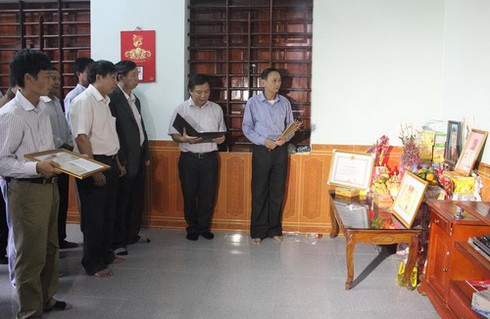 Truy tặng Bằng khen học sinh quên mình cứu người - ảnh 1