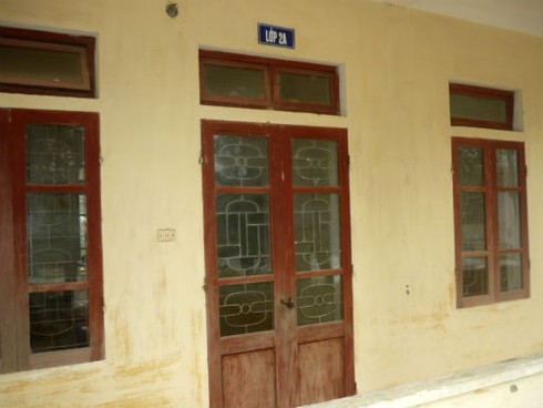 Cô giáo và phụ huynh đánh nhau ngay trên bục giảng - ảnh 1