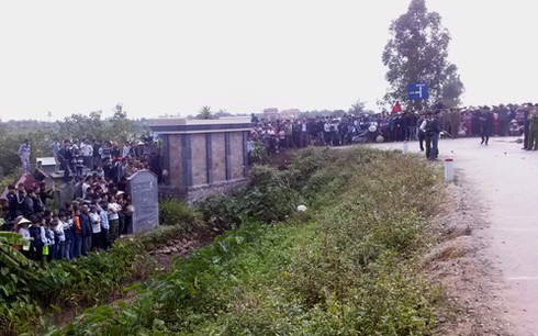 Đi mua đồng nát, phát hiện xác chết cháy đen bị trói tay - ảnh 1