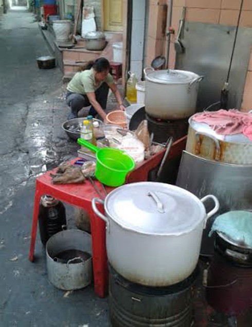 Xót lòng những bữa ăn của chủ nhân đất nước tương lai - ảnh 2