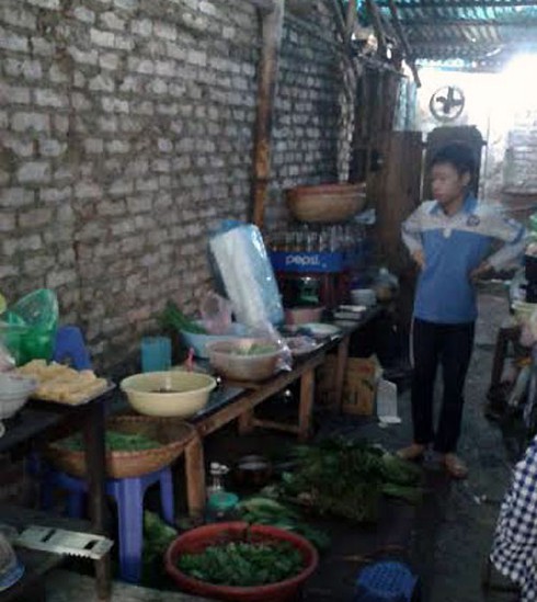 Xót lòng những bữa ăn của chủ nhân đất nước tương lai - ảnh 1