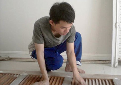 Không tiền về quê, SV làm thêm được gì? - ảnh 1