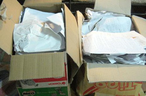 Huy động ô tô chở giấy vụn nộp kế hoạch nhỏ - ảnh 1