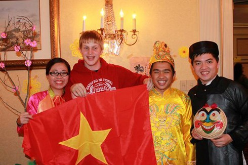 Sinh viên Việt dự Hội nghị mô phỏng Liên Hợp Quốc - ảnh 1