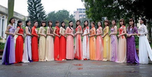 Ngắm vẻ đẹp của nữ sinh Việt Nam học thể thao - ảnh 1