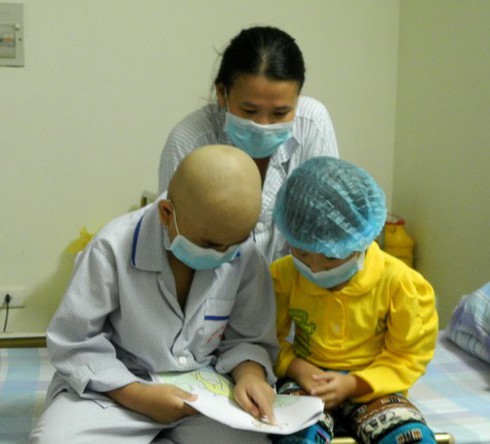 Bé gái 5 tuổi hiến tủy cứu sống chị ruột: Giây phút gặp lại - ảnh 5