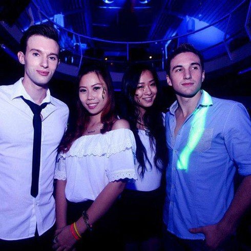 Những vẻ đẹp Tây nơi giảng đường Việt - ảnh 7