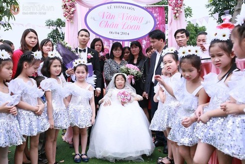 Cô gái suy thận rơi nước mắt trong lễ cưới cổ tích - ảnh 4