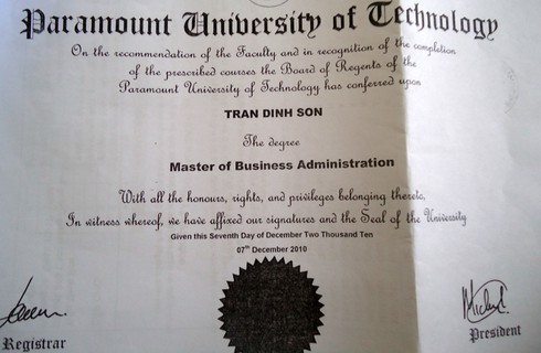 Không công nhận bằng thạc sĩ của một hiệu trưởng - ảnh 2