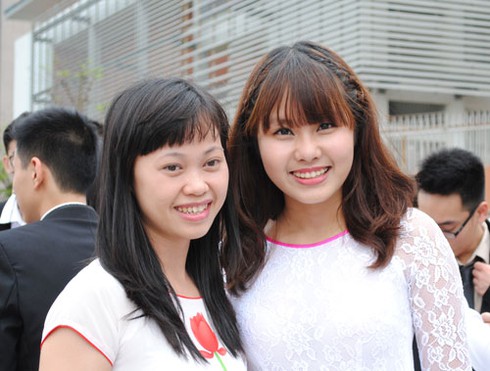 Nữ sinh trường Ams xinh lung linh trong ngày hội áo dài - ảnh 8