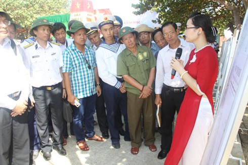 Triển lãm 120 tư liệu quý hiếm về chủ quyền biển đảo tại Trường Sa - ảnh 4