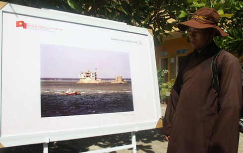 Triển lãm 120 tư liệu quý hiếm về chủ quyền biển đảo tại Trường Sa - ảnh 11