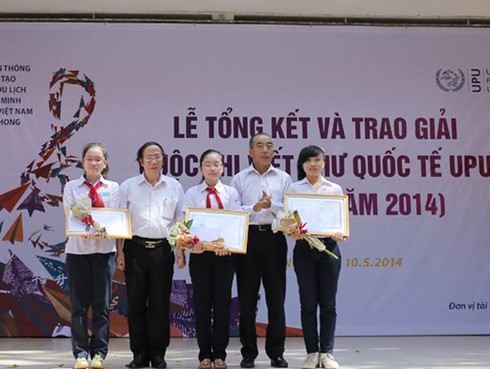 Bức thư cảm động nữ sinh lớp 8 gửi cho bố ở Trường Sa - ảnh 1