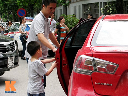 Xe sang đưa cậu ấm, cô chiêu đi thi vào lớp 1 - ảnh 7