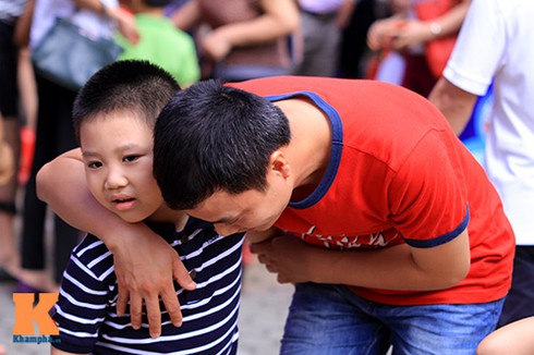 Xe sang đưa cậu ấm, cô chiêu đi thi vào lớp 1 - ảnh 11