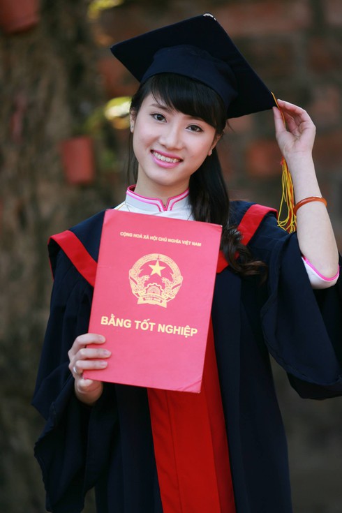 Sắc đẹp dịu dàng của nữ thủ khoa USSH - ảnh 1