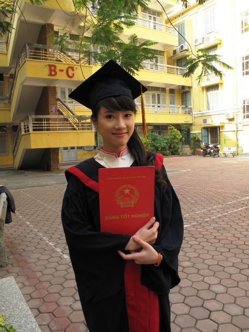 Sắc đẹp dịu dàng của nữ thủ khoa USSH - ảnh 2