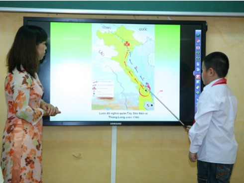 4.000 tỷ đồng làm sách giáo khoa điện tử: Băn khoăn chất chồng - ảnh 1