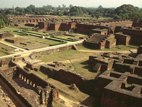 Trường đại học mở cửa lại sau 800 năm - ảnh 1