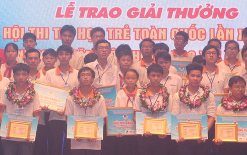 Cậu học trò cá biệt giành giải nhất tin học trẻ toàn quốc 2014 - ảnh 3
