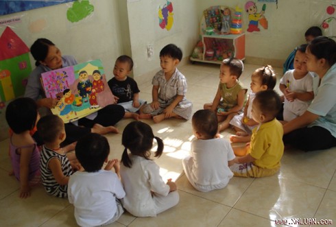 Đột ngột ngừng tuyển sinh trẻ lên 3, hàng trăm em thất học - ảnh 1