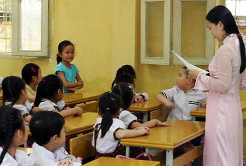 Chi sai trên 6,3 tỉ, đòi giáo viên trả trong 1 tháng - ảnh 1