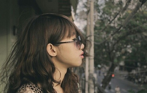 Tiết lộ về cuộc sống của 9X xinh đẹp cạo trọc đầu - ảnh 4