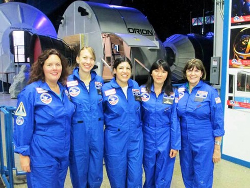 Cô giáo ở Sóc Trăng tham gia tập huấn tại Trung tâm vũ trụ tên lửa Mỹ - ảnh 1