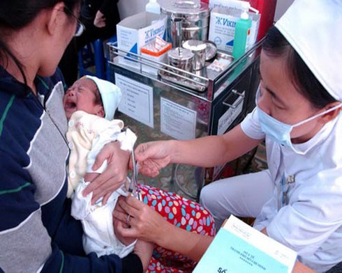 Bé trai 4 tháng tuổi tử vong sau khi tiêm vắc xin 5 trong 1 - ảnh 1