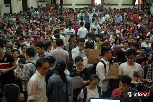 Vỡ “trận đánh” xét tuyển NV1: Đừng đổ lỗi cho riêng Bộ GD&ĐT - ảnh 1