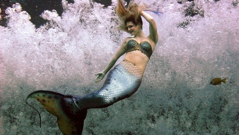 Trường dạy làm nàng tiên cá đầu tiên ở Singapore - ảnh 1