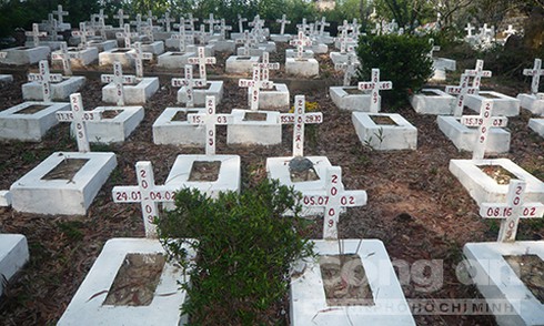 “Đồi thiên thần” của hơn 4 vạn thai nhi bị vứt bỏ - ảnh 1