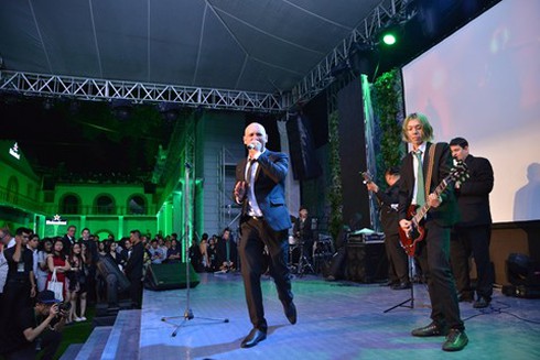 Khán giả Thủ đô “khám phá thế giới Bond” - ảnh 1