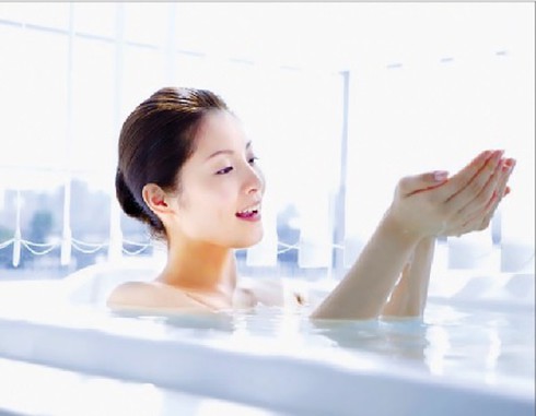 Cách tắm đúng trong mùa đông lạnh giá - ảnh 1