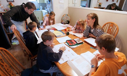 Dạy con học tại nhà là xu hướng ở Mỹ - ảnh 1