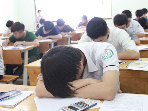 Sinh viên bị đuổi học, đình chỉ học tập tăng mạnh - ảnh 1