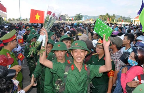 HS, SV cần biết: Tăng thời gian gọi nhập ngũ lên 27 tuổi - ảnh 1