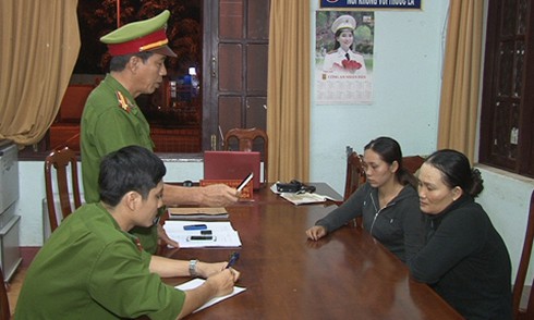 Lợi dụng việc mang thai để 'hành nghề' móc túi hành khách trên xe buýt - ảnh 1