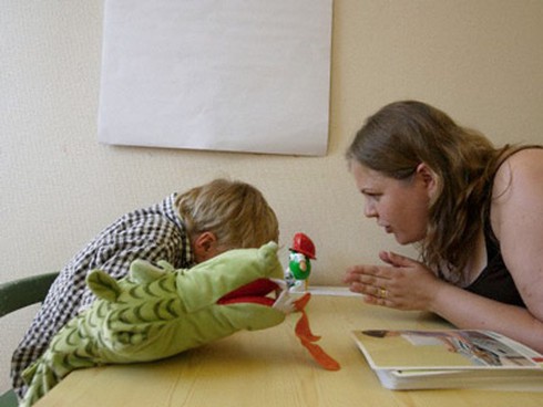 Khoảng tối trong quản lý chữa trị trẻ tự kỷ - ảnh 1